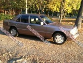 Mercedes-Benz W124