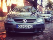 Golf 5 tdi 1.6 2004 года по низкой цене, есть все. Торг